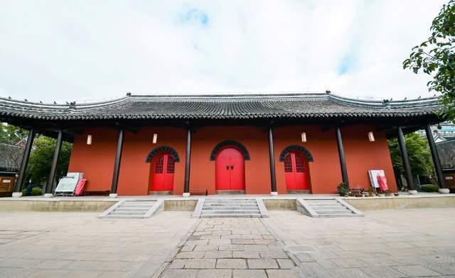 漢陵苑,唐城遺址,大明寺,文匯閣,朱自清故居,揚州八怪紀念館,阮元家廟