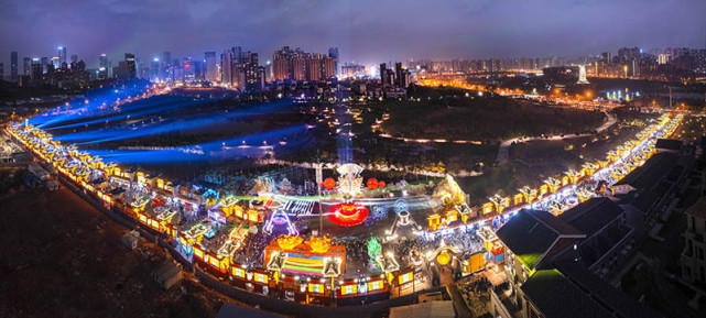 “南宁之夜”盛大开街 打造商文旅融合夜间消费新地标_腾讯新闻