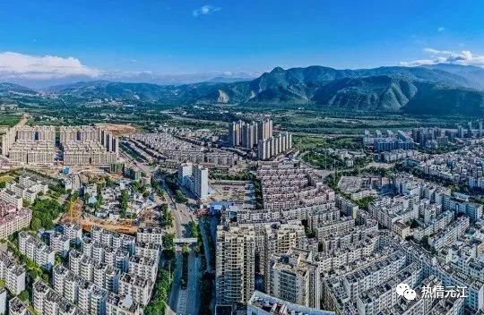 有一个流域内最大的河谷盆地——元江坝子,元江县城坐落于此