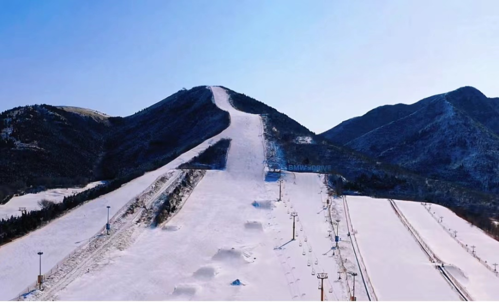 打卡北京渔阳国际滑雪场享受滑雪带来的快乐