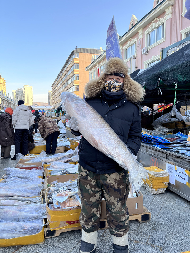 組圖看雪雕逛魚市東極撫遠年味兒漸濃