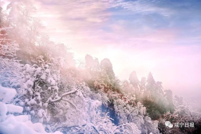 九天仙山九宫山,在鄂南的云端,是万山之中的巅峰.