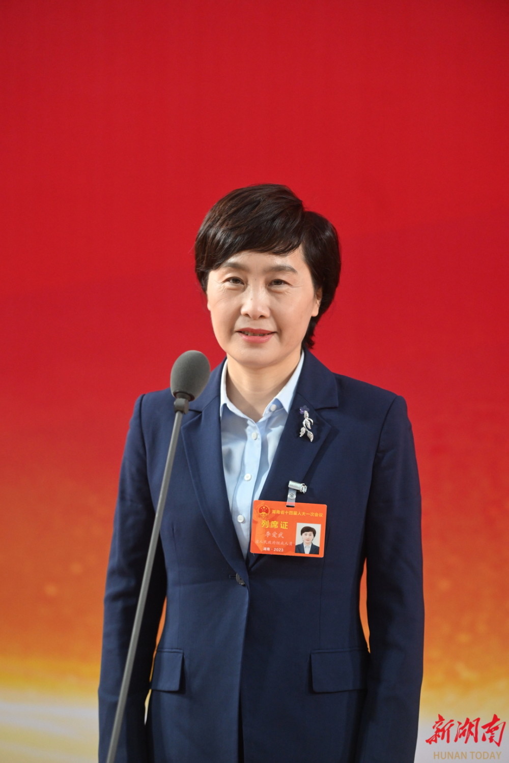 厅长通道直击|李爱武:切实发挥好文旅业新引擎作用_腾讯新闻