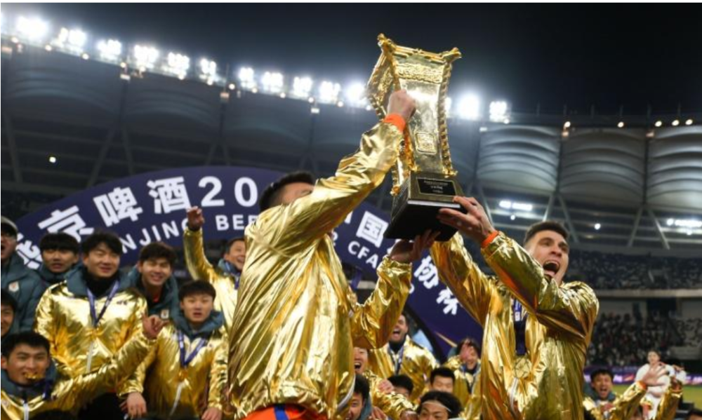 义乌制造！泰山球员捧起足协杯庆祝，一不小心掰断了一个龙角焖鱼的家常做法2023已更新(微博/今日)