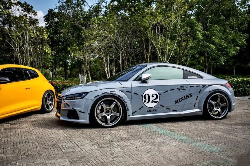 连续买了两台奥迪tt 这次改装全网首例三代tt灰猪案例_腾讯新闻