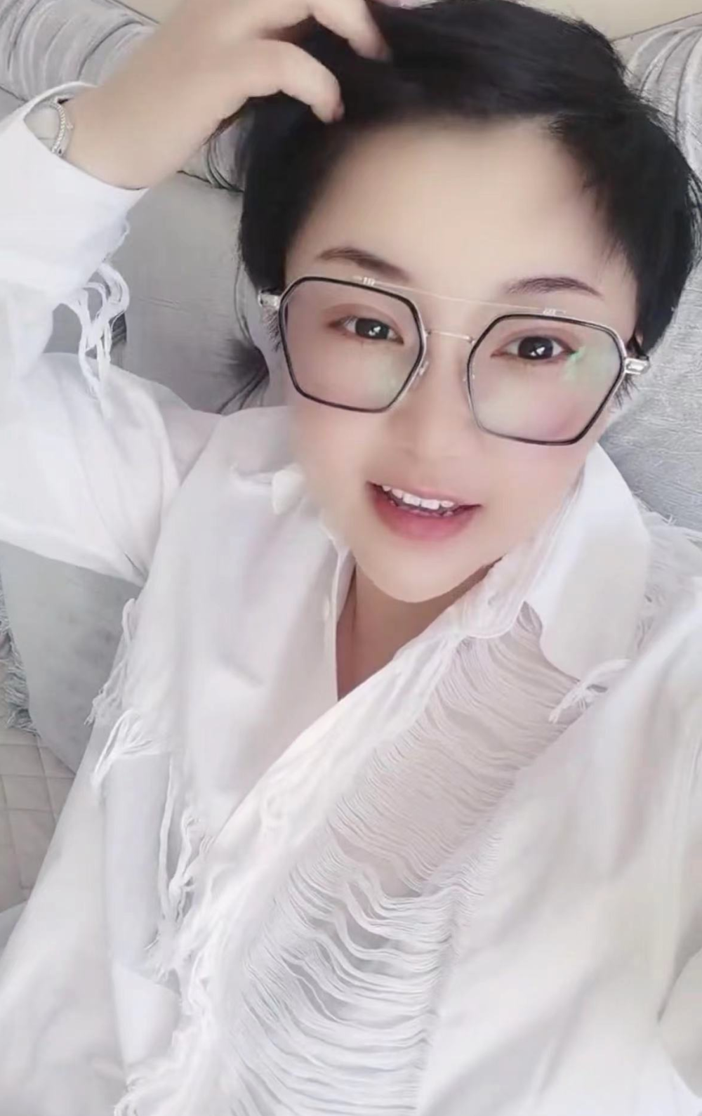 赵本山徒弟胖丫疑离婚!
