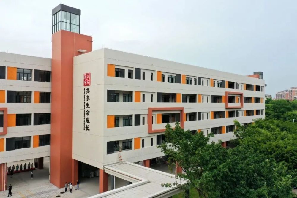 学校外墙设计效果图图片