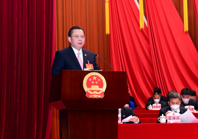 李晓东在报告中回顾了2022年花都区经济社会发展总体情况,对2023年