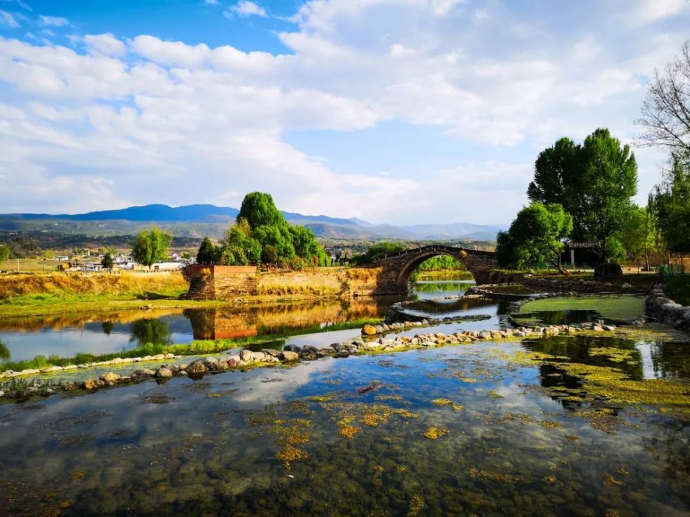 电视剧《去有风的地方》里真实存在的小镇,云南大理沙溪古镇_腾讯新闻