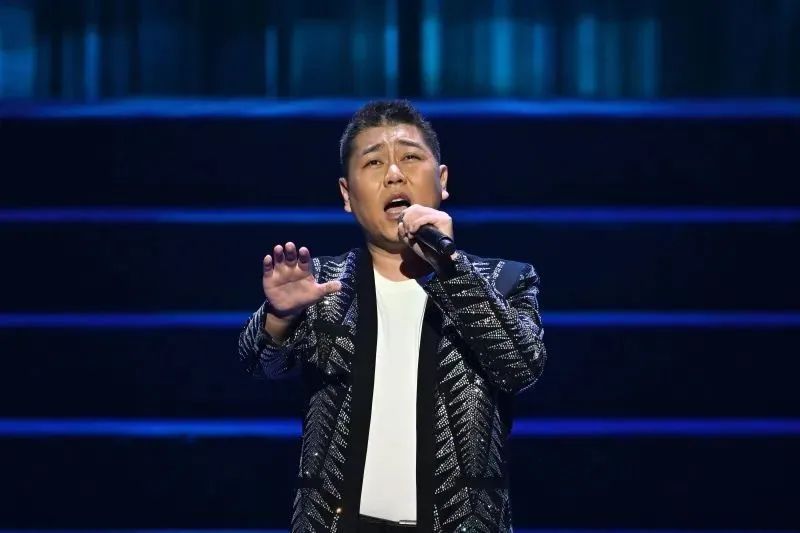 新疆"——2022优秀原创歌曲演唱会中的一首,由杨玉鹏作词,李凯稠作曲