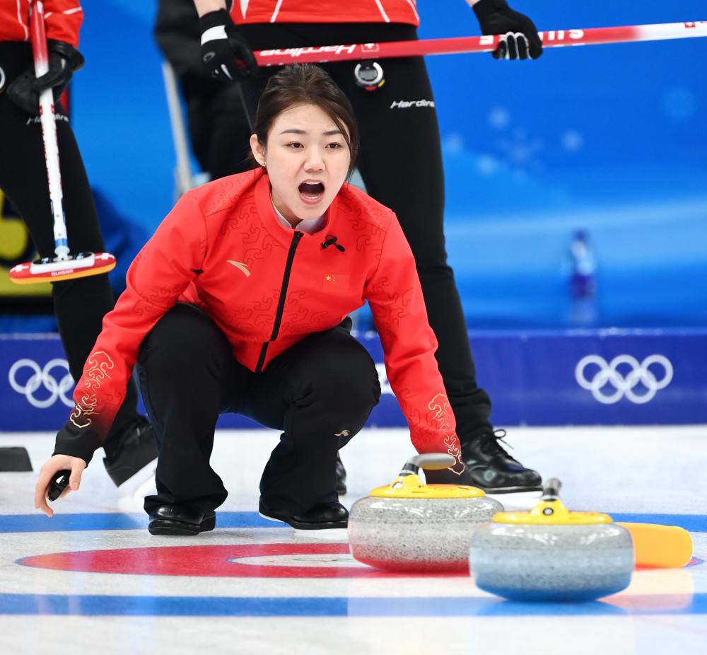 永不放弃勇往直前中国女子冰壶选手韩雨普莱西德湖再出发
