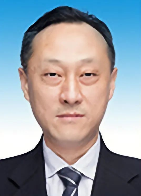 祖雷鸣,男,汉族,1967年1月出生,江苏泗洪人,中共党员,1989年8月参加