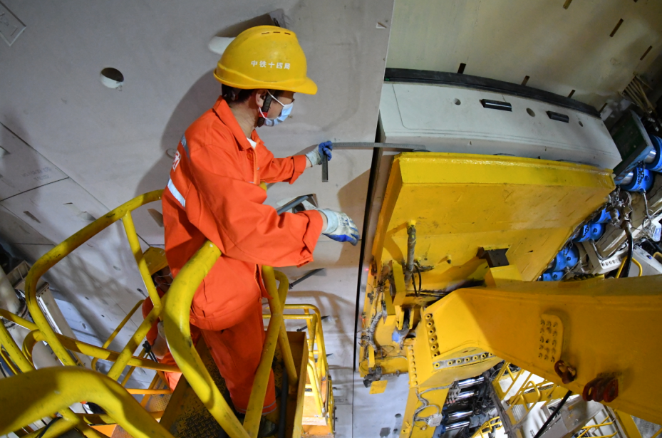 防疫复工两手抓盾构完成率达81机场联络线项目春节不打烊