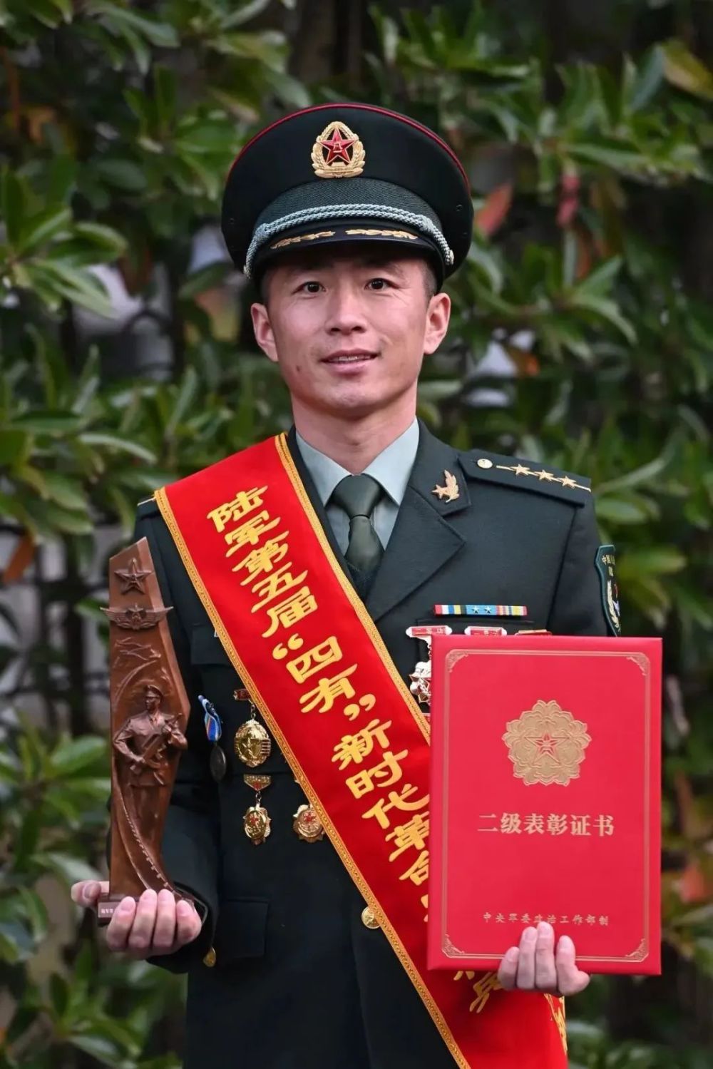 陆军十大标兵颁奖仪式震撼推出_腾讯新闻