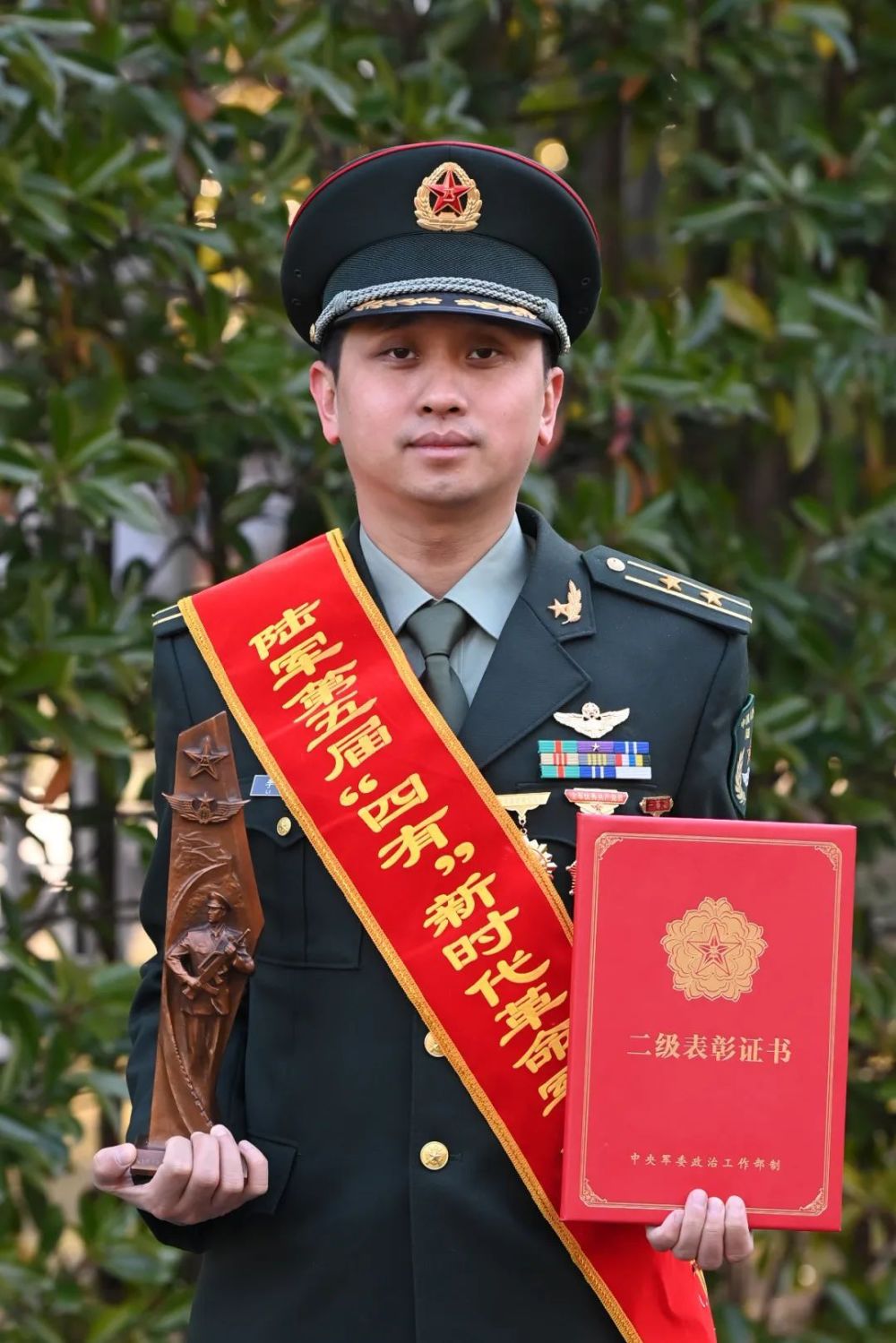 陆军十大标兵颁奖仪式震撼推出_腾讯新闻