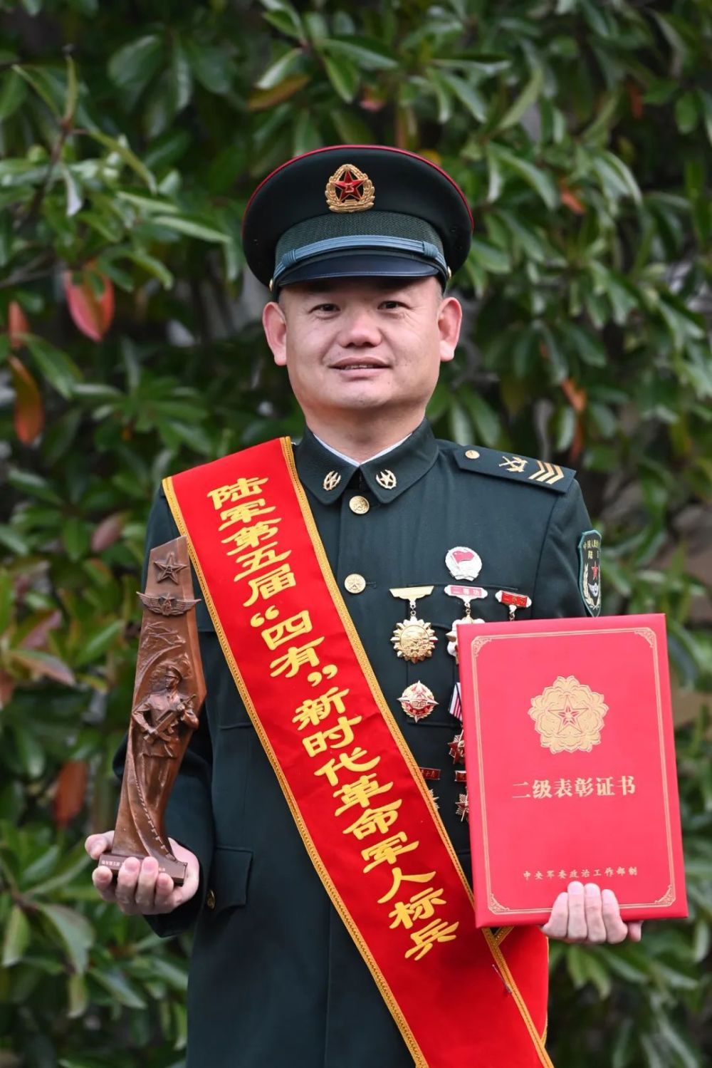 陆军十大标兵颁奖仪式震撼推出_腾讯新闻