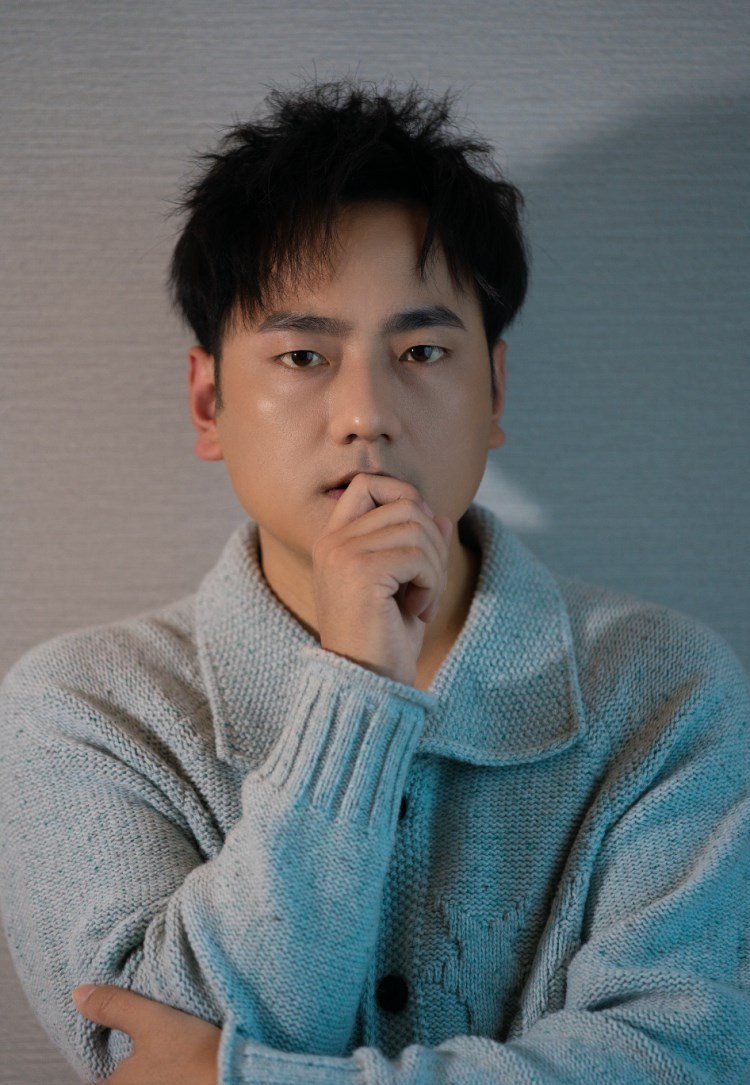 海来阿木任川滇全媒体新闻公益大使,献唱《青山有路》致敬新成昆铁路