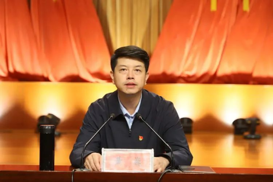 80后黄巍履新职