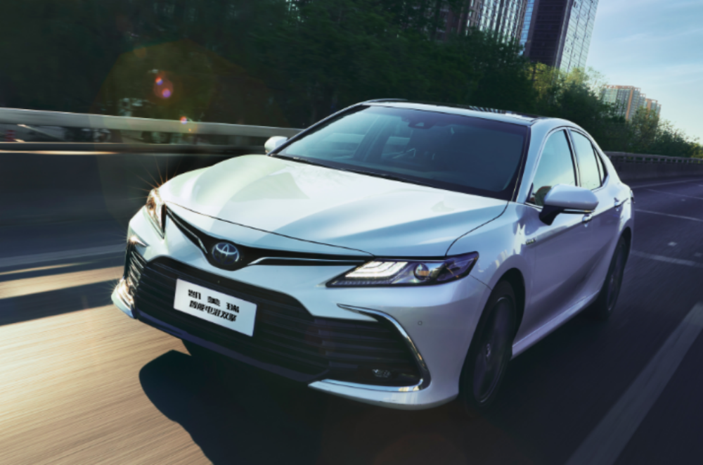 凯美瑞夺得2022中高级轿车上险量第一上险量突破25万台