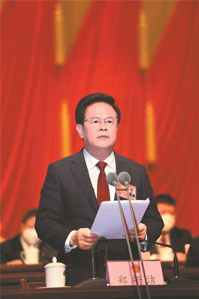 安徽省十四届人大一次会议胜利闭幕