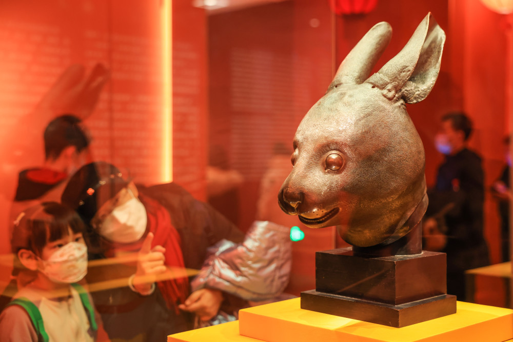 国博新春展开幕,圆明园兔首亮相_腾讯新闻