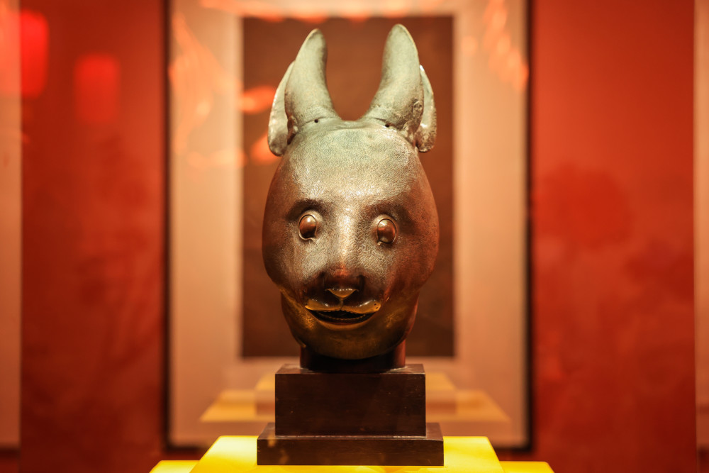 国博新春展开幕,圆明园兔首亮相_腾讯新闻