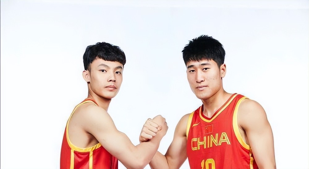 乔一期中国男篮公布18人名单曾凡博领衔4小将徐杰姜伟泽被弃用