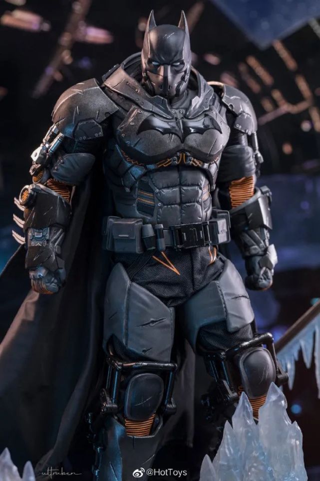 ht《阿卡姆起源》热能装甲蝙蝠侠出货了!