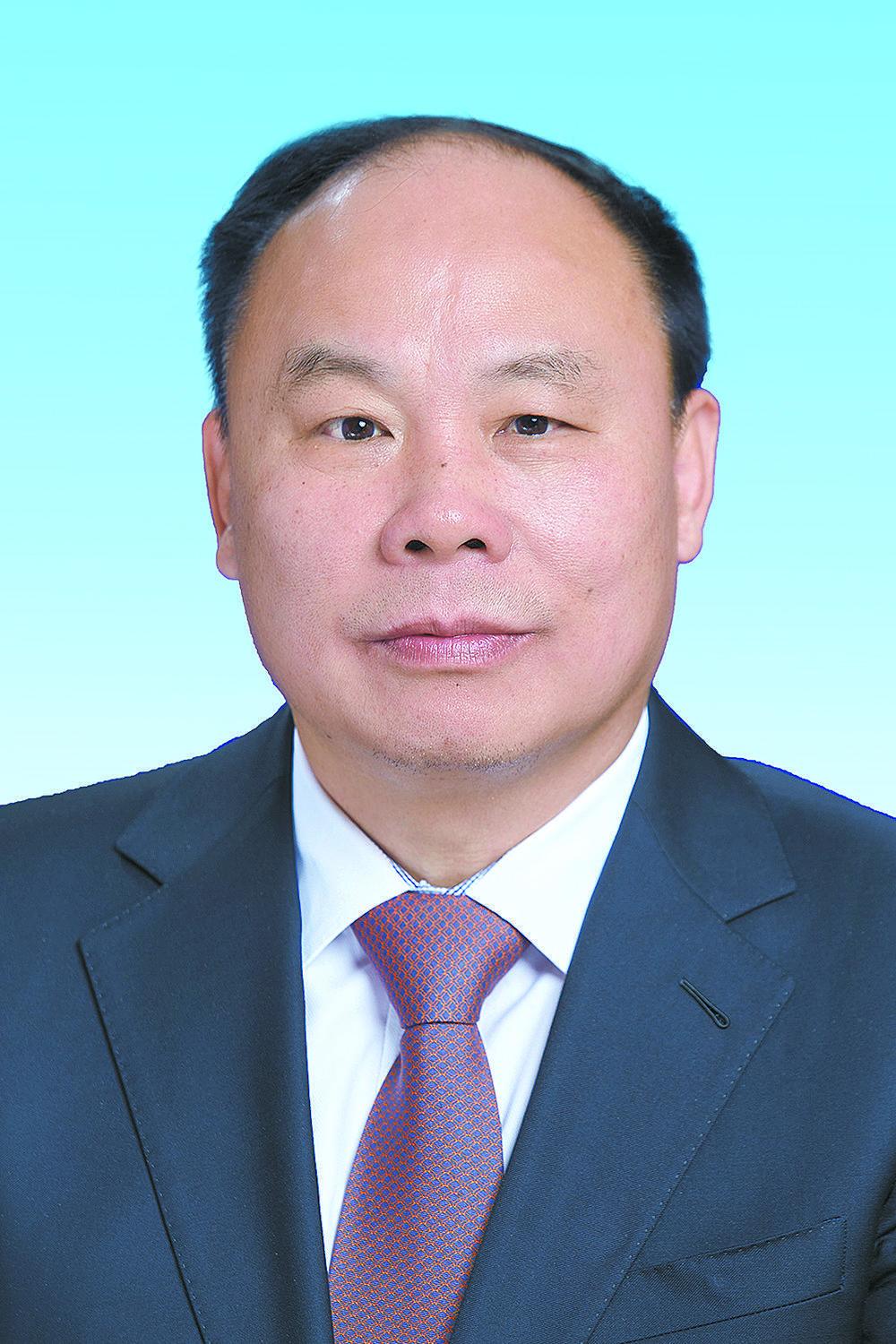 青海省第十四届人大常委会主任副主任简历