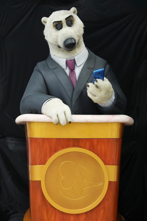 鼩鼱"教父"家族保镖北极熊▲自然主义者俱乐部店长 牦牛亚克斯去年