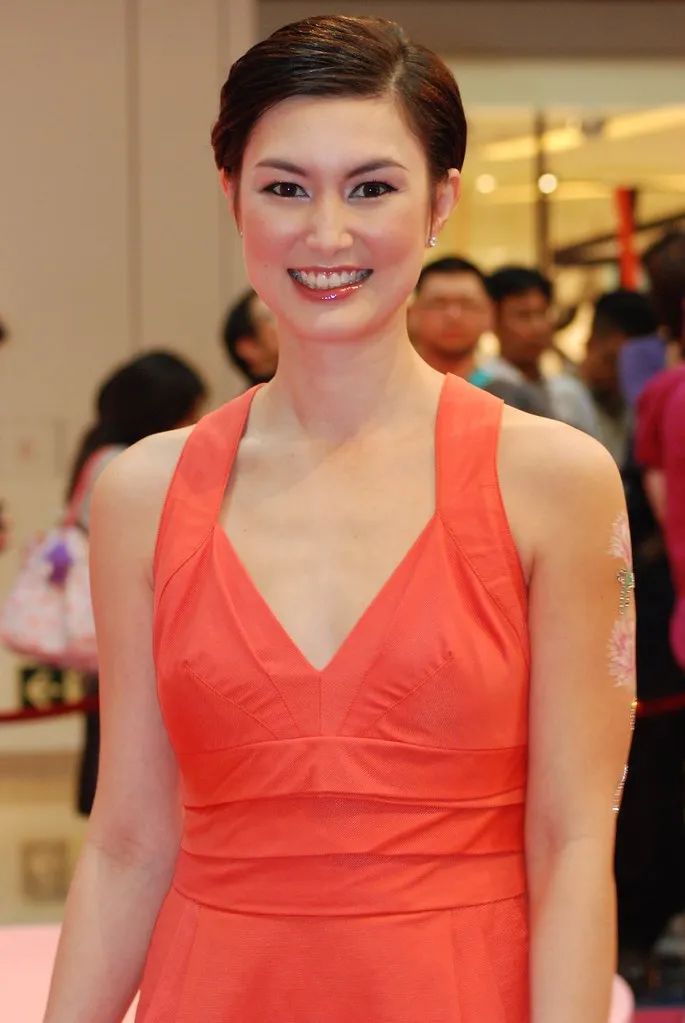 香江忆旧录|洗米华被判18年,那些艳惊四座玉兰油女孩现状如何