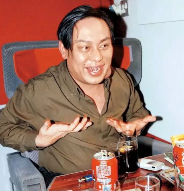 人称"神童辉"的罗兆辉也和danielle有一段扑朔迷离的绯闻.