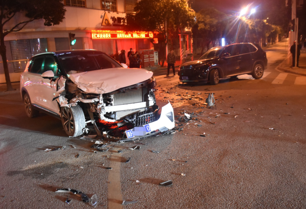 两车猛烈"对撞",一查竟是酒驾撞上醉驾?|文明守法平安回家