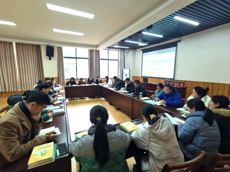 家门口的好初中|崇明区裕安中学:"强校"成就每一位教师,润泽每一位