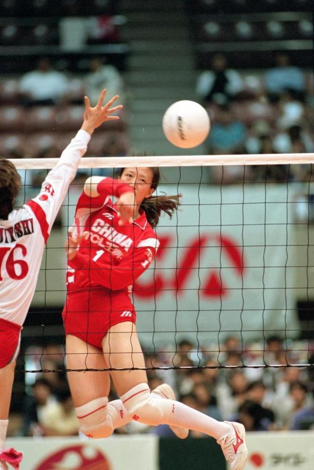 辽宁女排历史上出现过多名非常优秀的主攻:姜英,汪亚君,肖建华,杨昊
