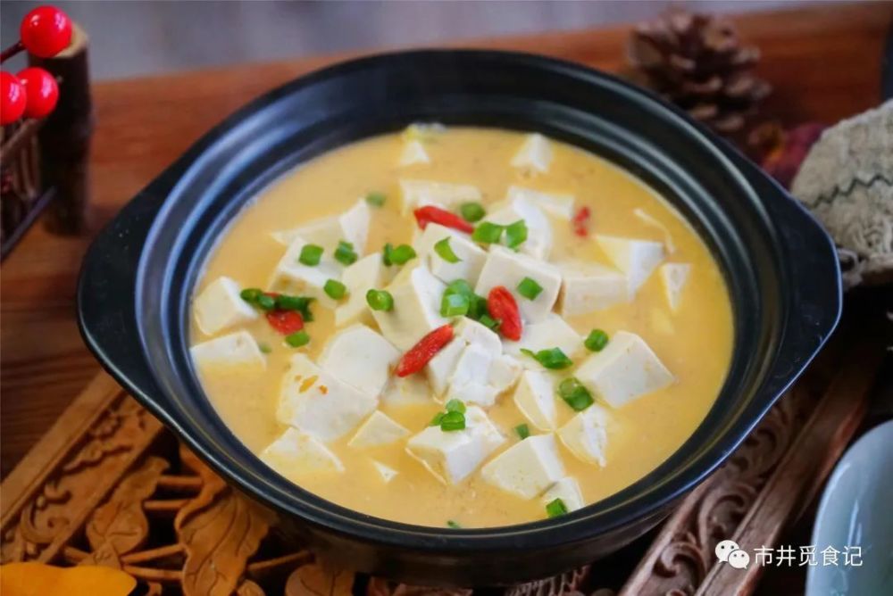 四,苦瓜按照传统年夜饭是热闹,团圆,幸福的,所用的食材最好饱含美好