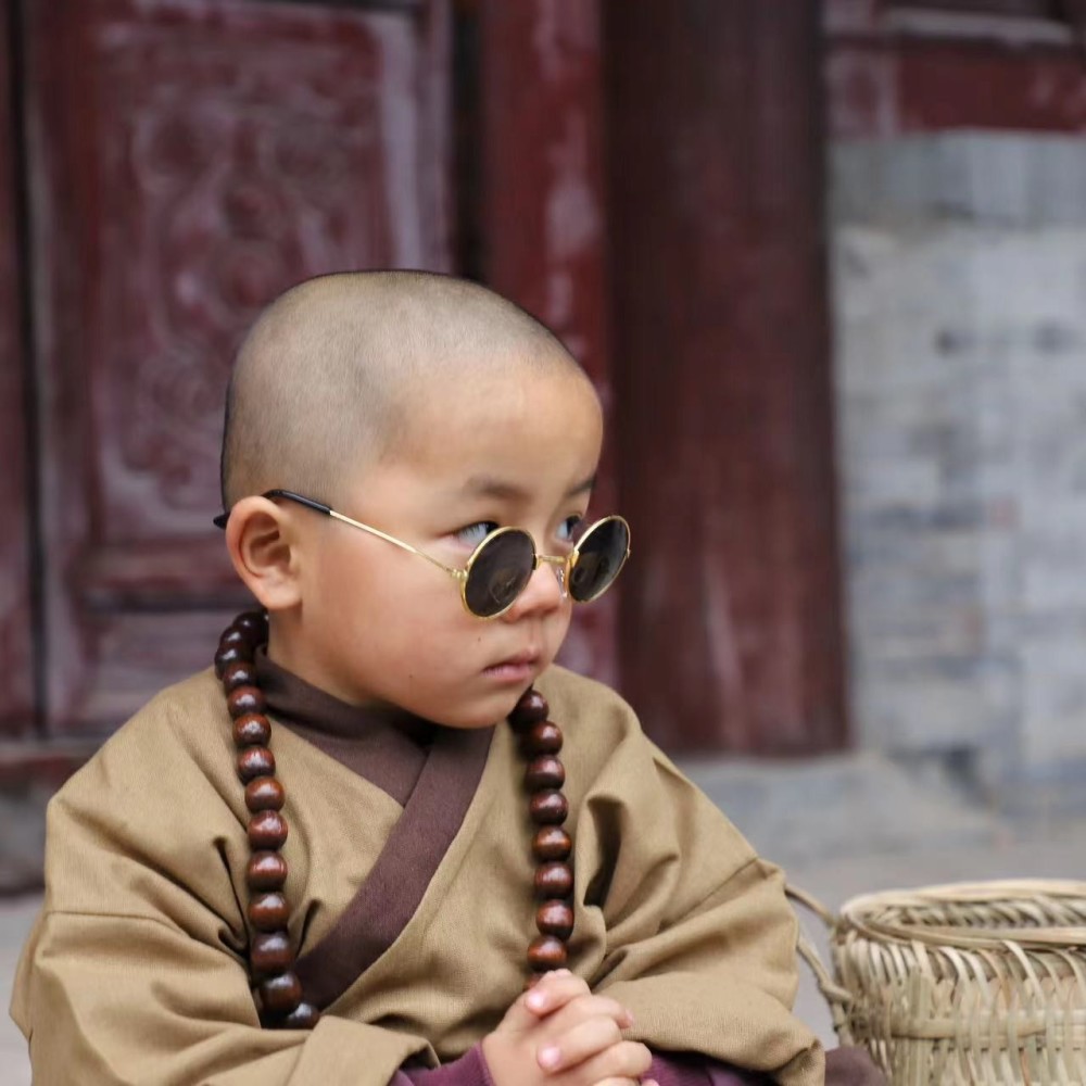 两次以不同的身份上央视春晚,今年29岁的释延淀既紧张又激动,"上一次