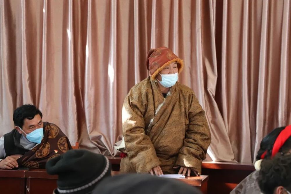 文明实践在当雄乌玛塘乡郭尼村开展喜迎新春过大年党的声音进万家系列