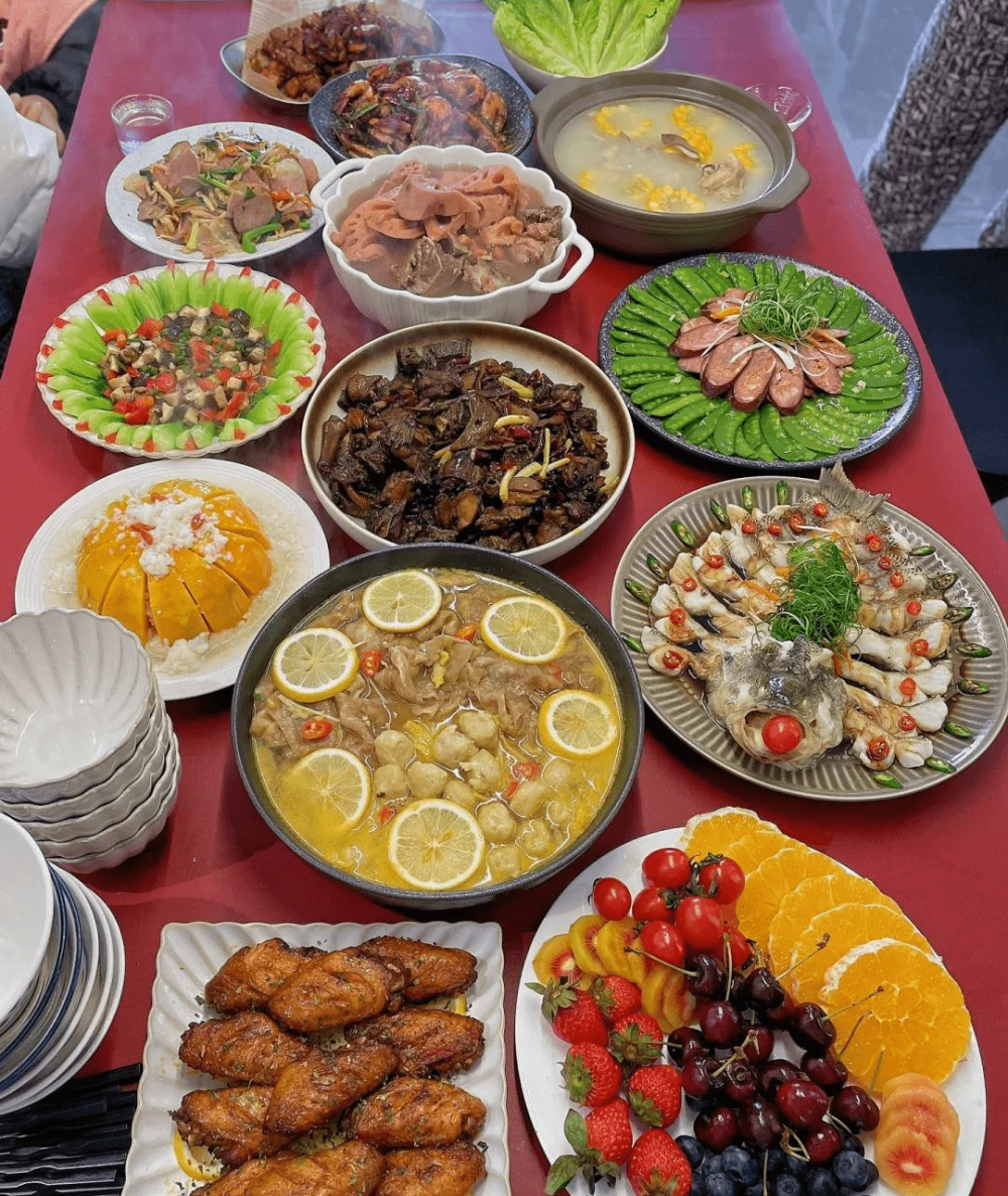 9家网友晒的年夜饭,南北差异特别大,各有特色,你最喜欢哪一桌_腾讯