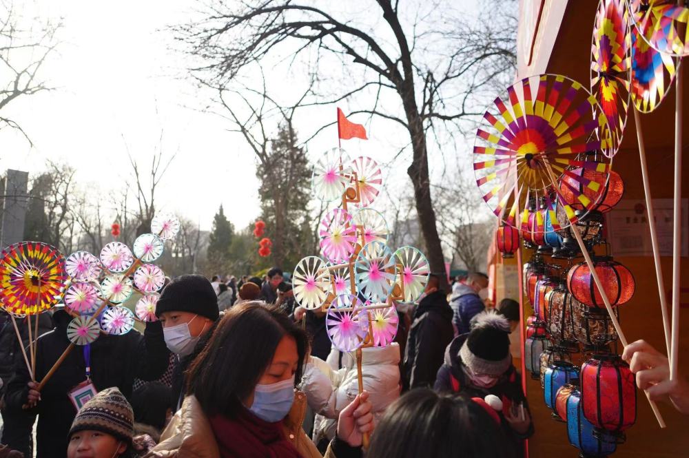 舞狮纳福北京王府井商圈春节文化活动开启线下外教一对一价格口语2023已更新(头条/哔哩哔哩)线下外教一对一价格口语