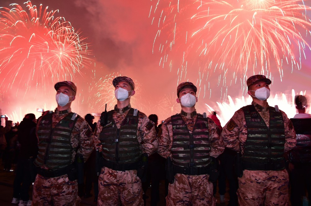 坚守战位守护万家灯火