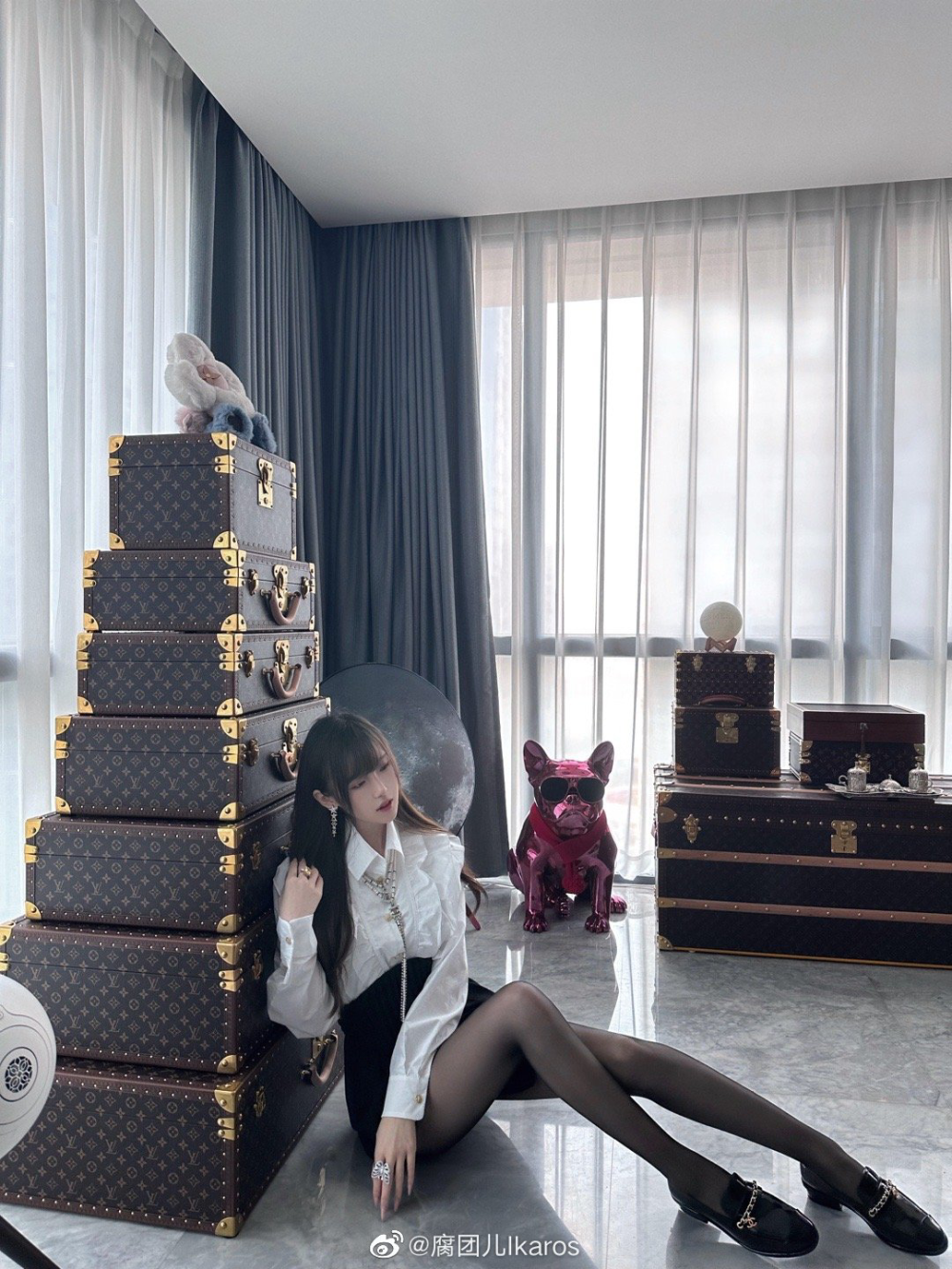 南波儿首次晒娃,腐团儿cos兔女郎被封,阿冷距停播还有十天…_腾讯新闻