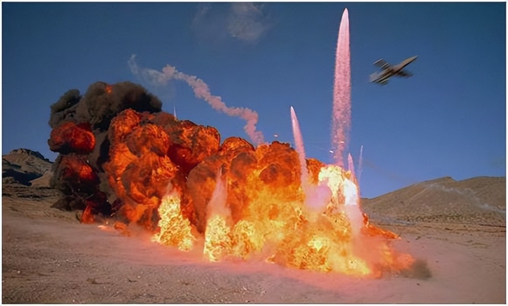 俄军铝热燃烧弹威力显现,乌军前线阵地失守_腾讯新闻