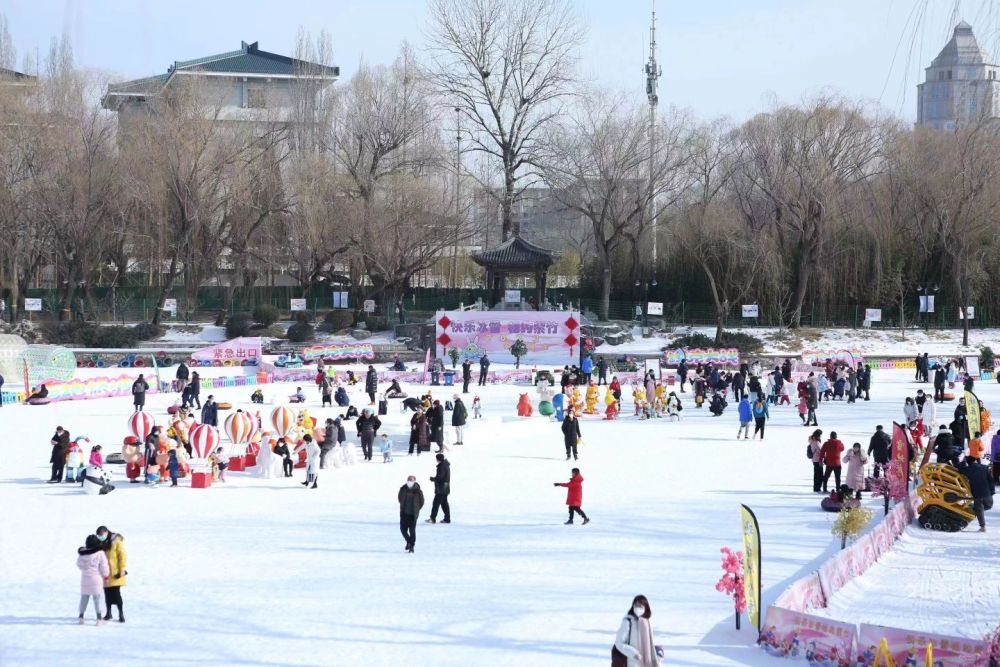 冰雪最诱人！年初四，北京市属公园接待游客25万余人次汪梦云福布斯2023已更新(哔哩哔哩/网易)汪梦云福布斯