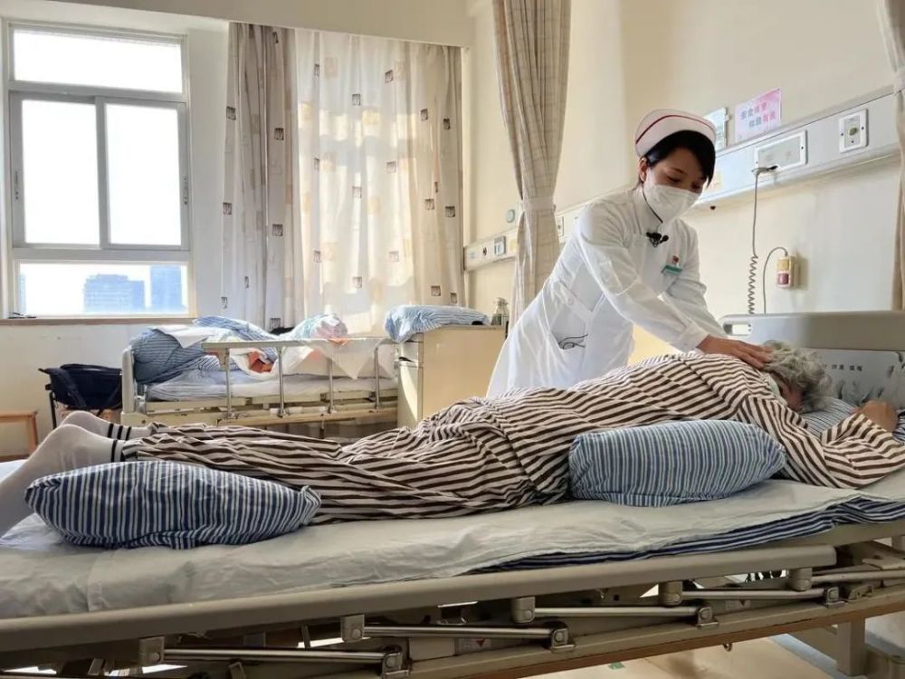 俯卧位通气治疗法,在家就能做_腾讯新闻