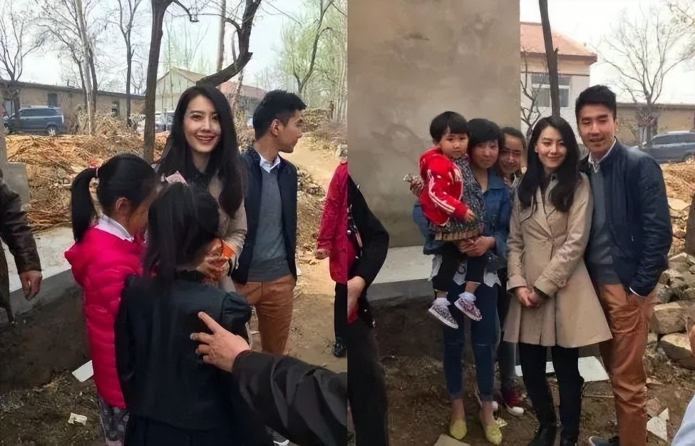 明星回老家怎么过年王宝强成照片背景板何广智被拉横幅欢迎