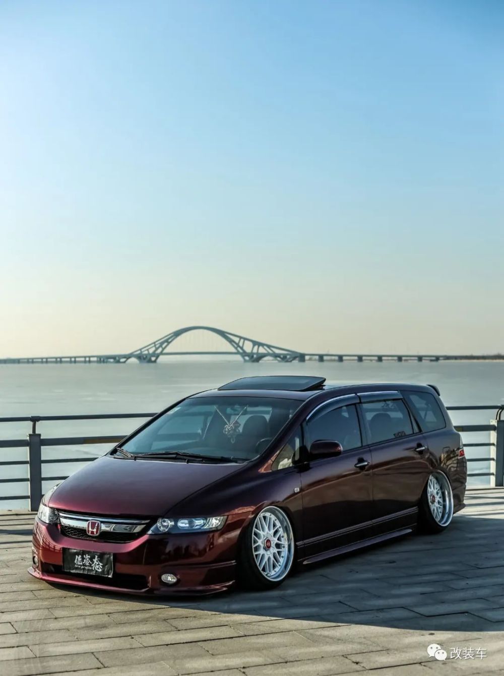 低趴姿态风的本田奥德赛,"奶爸车"就该这么玩_腾讯新闻