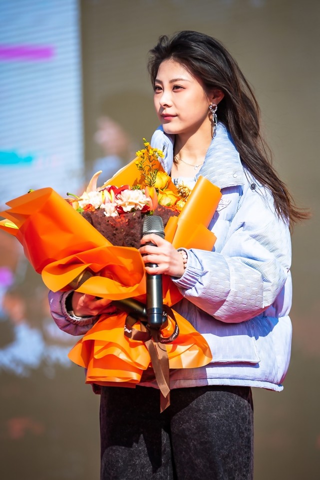 明星影响力真大!春节浙江一场明星见面会游客挤爆会场,看看都来了谁