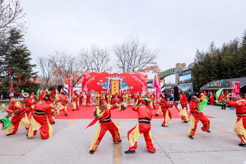 预计西站南站今晚10点后超4万人抵京，相关地铁延长运营职场英语培训中心2023已更新(知乎/腾讯)职场英语培训中心