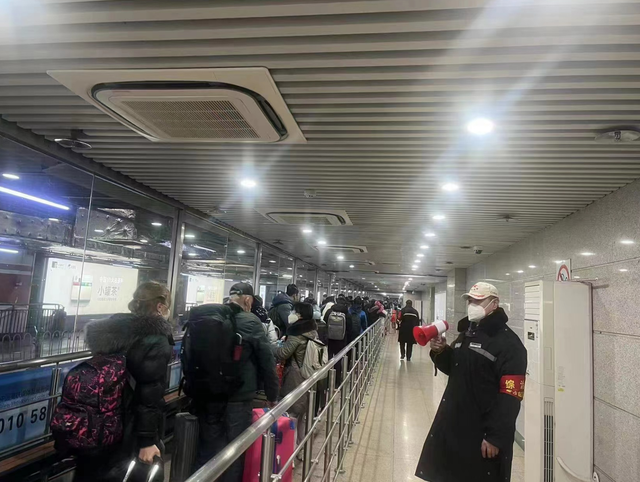 预计西站南站今晚10点后超4万人抵京！相关地铁延长运营空客a321能坐多少人2023已更新(网易/新华网)空客a321能坐多少人